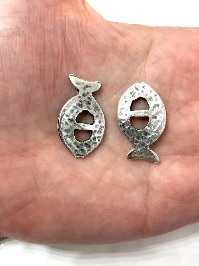 Antique Silver Plated Fish Charms 15cm 5 pieces in a pack Peppy Beads Earrings