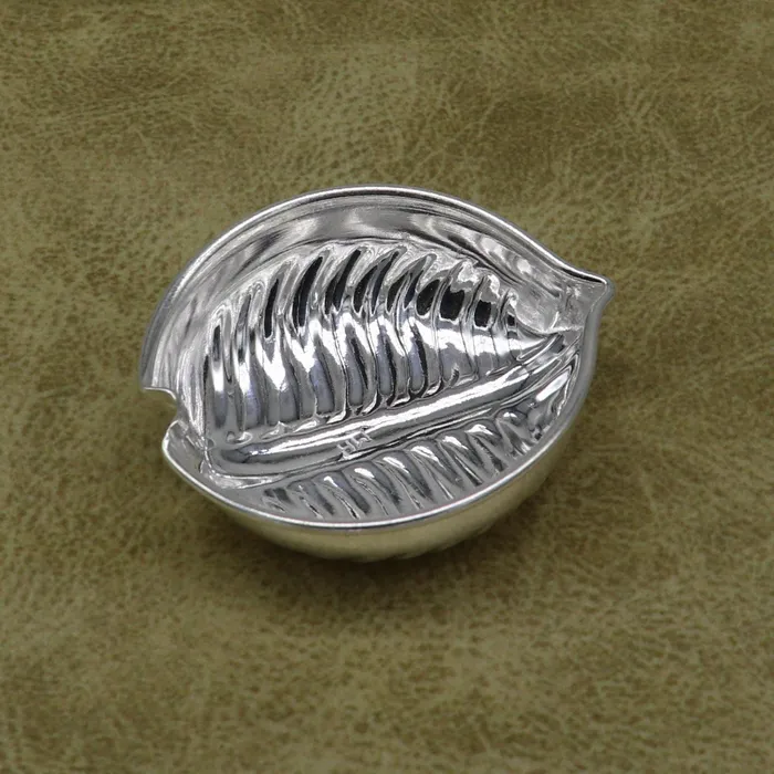 925 sterling silver handcrafted design tilak bowl sindur bowl kesar chandan saffron sandal bowl puja utensils baby feeder article su176 TRIBAL ORNAMENTS Necklaces 925 sterling silver handcrafted design tilak bowl sindur bowl kesar chandan saffron sandal bowl puja utensils baby feeder article su176 TRIBAL ORNAMENTS Necklaces