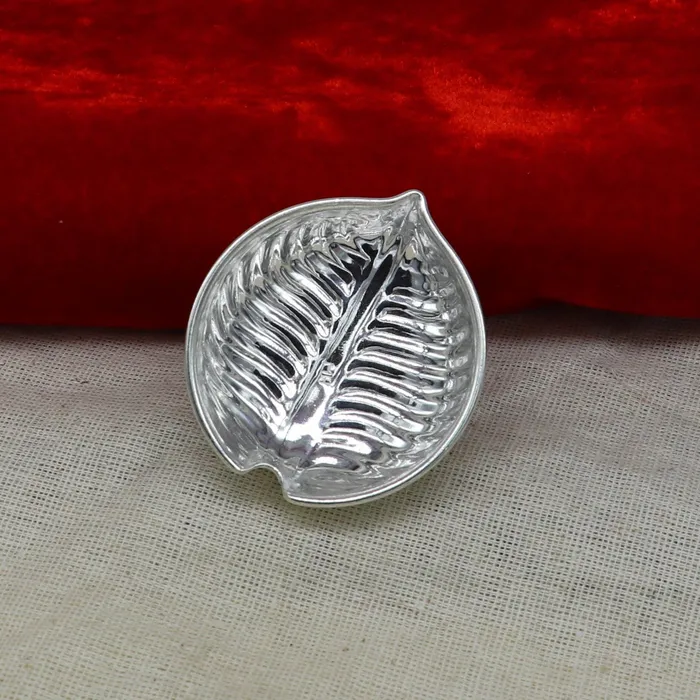 925 sterling silver handcrafted design tilak bowl sindur bowl kesar chandan saffron sandal bowl puja utensils baby feeder article su176 TRIBAL ORNAMENTS Necklaces 925 sterling silver handcrafted design tilak bowl sindur bowl kesar chandan saffron sandal bowl puja utensils baby feeder article su176 TRIBAL ORNAMENTS Necklaces