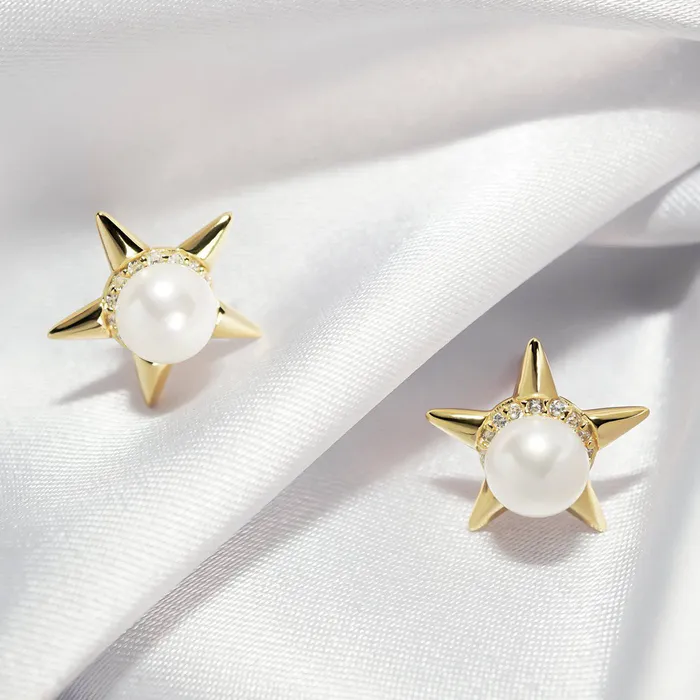 Asian Civilisations Museum Freshwater Pearl Earrings WE00230 New Yorker Collection Pearly Lustre Earrings