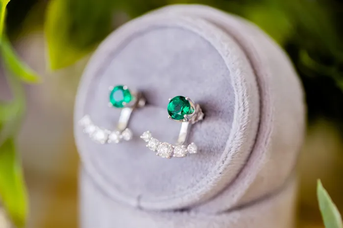 Earrings Green Gorgeous Gift Set 1 Pair of Earrings 2 Earring Jackets FIRE BRILLIANCE
