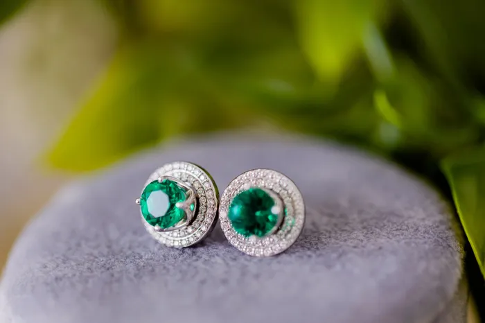 Earrings Green Gorgeous Gift Set 1 Pair of Earrings 2 Earring Jackets FIRE BRILLIANCE