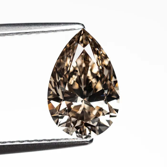 Earrings Misfit Diamonds 205ct 1063x697x451mm SI1 C5 Pear Brilliant 2522601