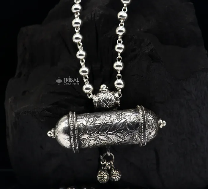 Necklaces TRIBAL ORNAMENTS 925 Sterling silver handmade vintage design pendant amulet necklace with hangings bells excellent tribal ethnic jewelry Rajasthan set660 Necklaces TRIBAL ORNAMENTS 925 Sterling silver handmade vintage design pendant amulet necklace with hangings bells excellent tribal ethnic jewelry Rajasthan set660