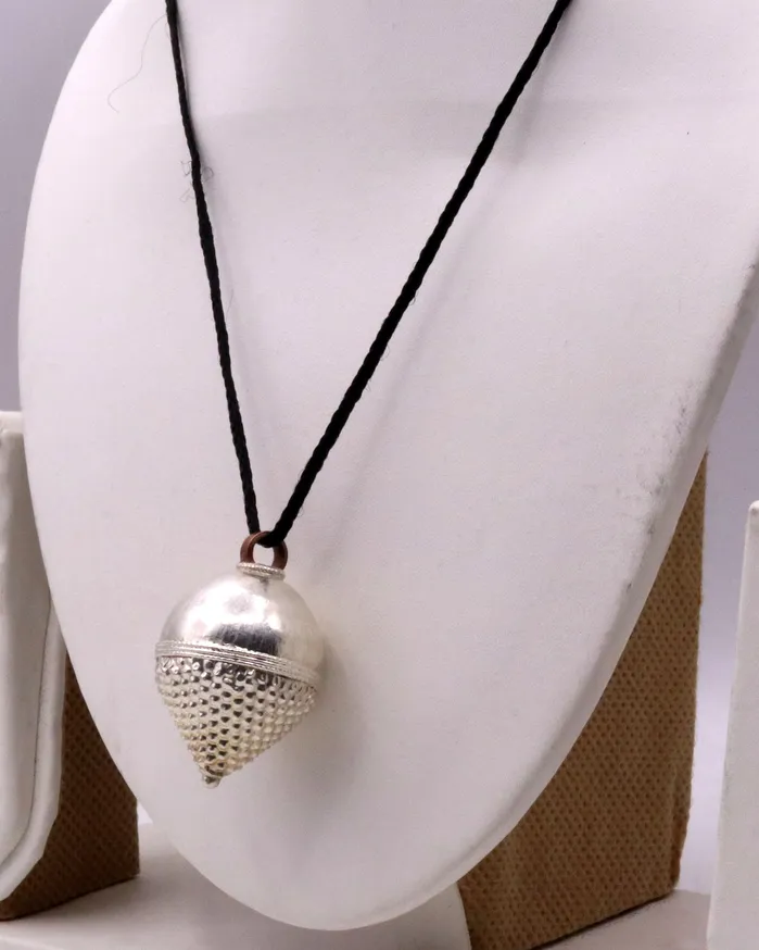 Necklaces Vintage antique design handmade fabulous pendant ball pendant excellent stylish indian tribal jewelry from Rajasthan India TRIBAL ORNAMENTS Necklaces Vintage antique design handmade fabulous pendant ball pendant excellent stylish indian tribal jewelry from Rajasthan India TRIBAL ORNAMENTS