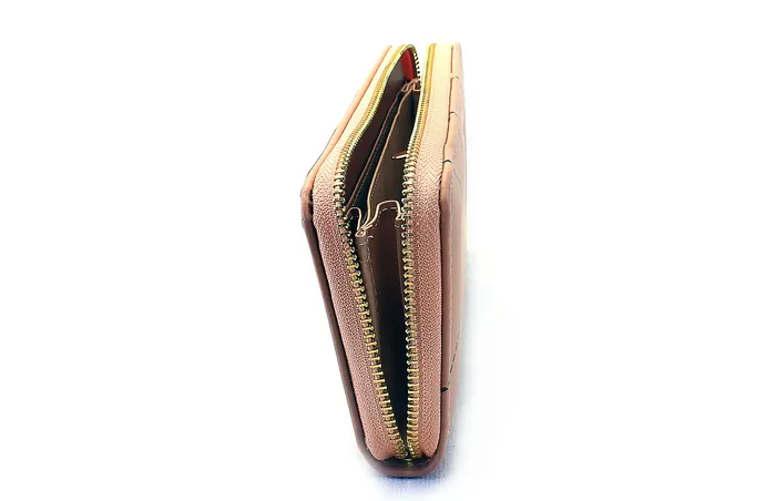 Women Stylish Wallet 2163W Walkeaze Earrings
