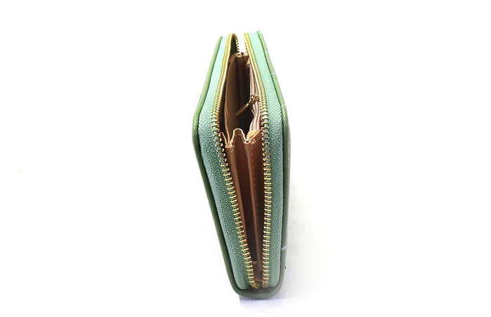 Women Stylish Wallet 2163W Walkeaze Earrings