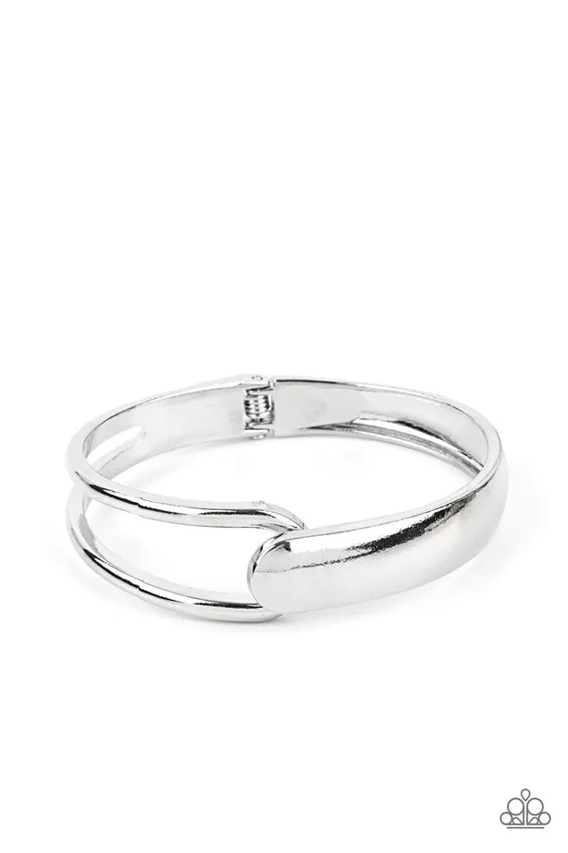 Bracelets Paparazzi Jewelry Paparazzi Bracelet CoutureClutcher Silver Bracelets Paparazzi Jewelry Paparazzi Bracelet CoutureClutcher Silver