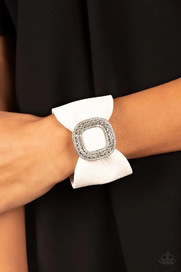 Bracelets Paparazzi Jewelry Paparazzi Bracelet Lights SELFIE Action White
