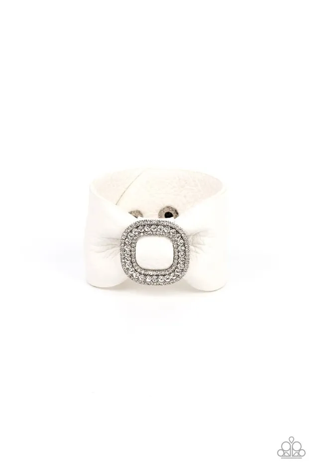 Bracelets Paparazzi Jewelry Paparazzi Bracelet Lights SELFIE Action White Bracelets Paparazzi Jewelry Paparazzi Bracelet Lights SELFIE Action White