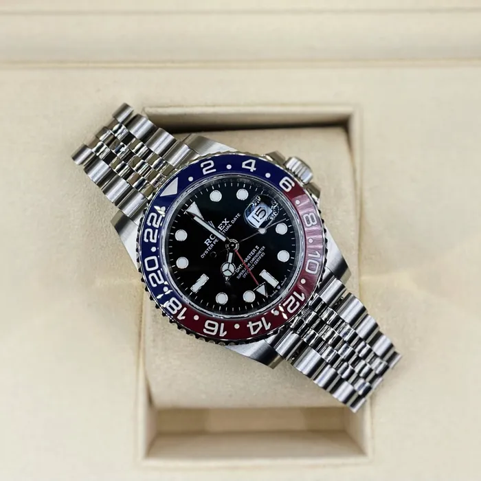 Bracelets Rolex Rolex GMTMaster II Pepsi 40mm Ref 126710blro0001 Black Dial Red Blue Ceramic Bezel Stainless Steel Jubilee Bracelet Mens Watch