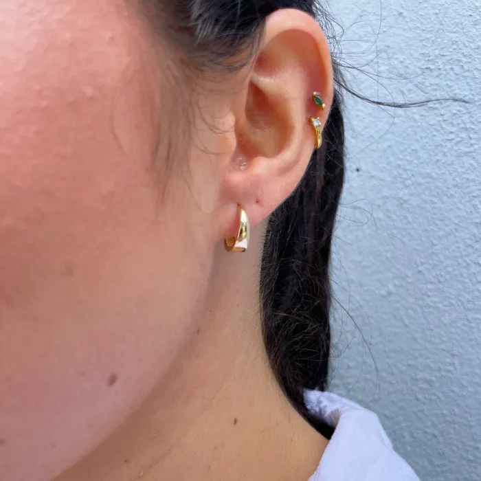 Croghans 14K Yellow Gold Polished Tapered Huggie Earrings Earrings