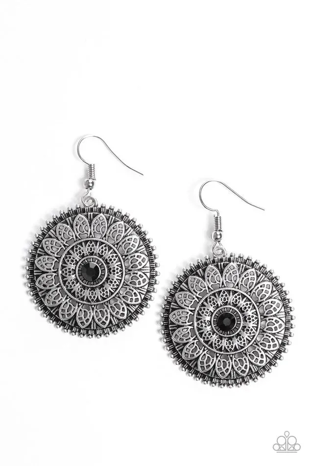 Earrings Paparazzi Jewelry Paparazzi Earring Garden Flower Black