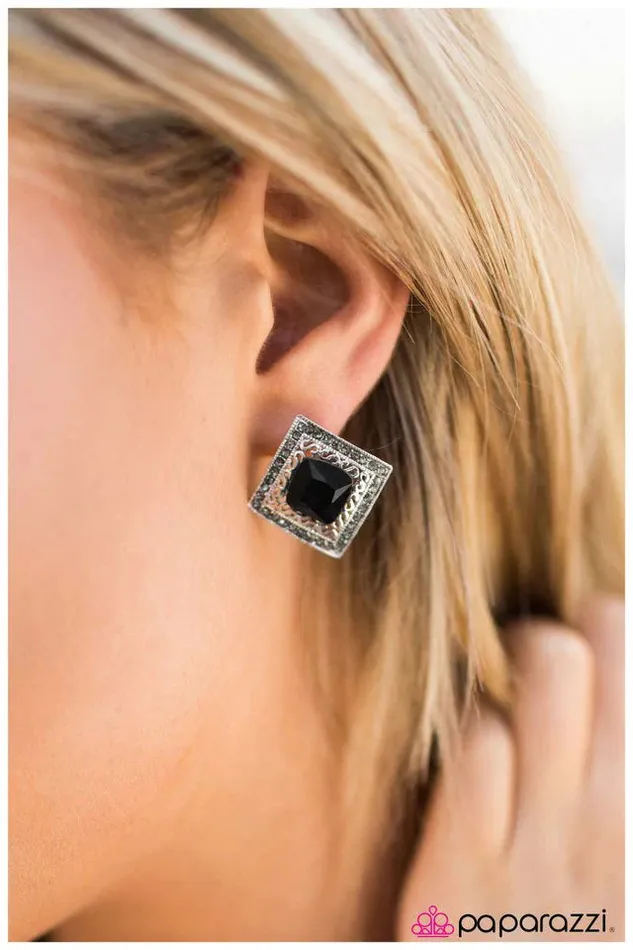 Earrings Paparazzi Jewelry Paparazzi Earring Kensington Palace Black