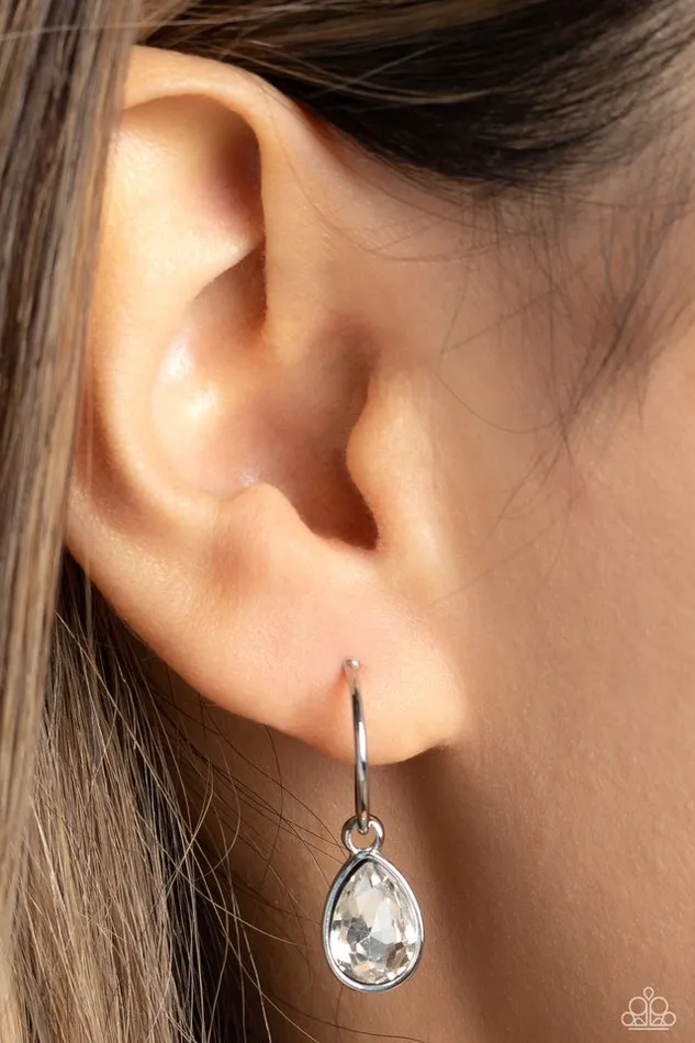 Earrings Paparazzi Jewelry Paparazzi Earring Teardrop Tassel White