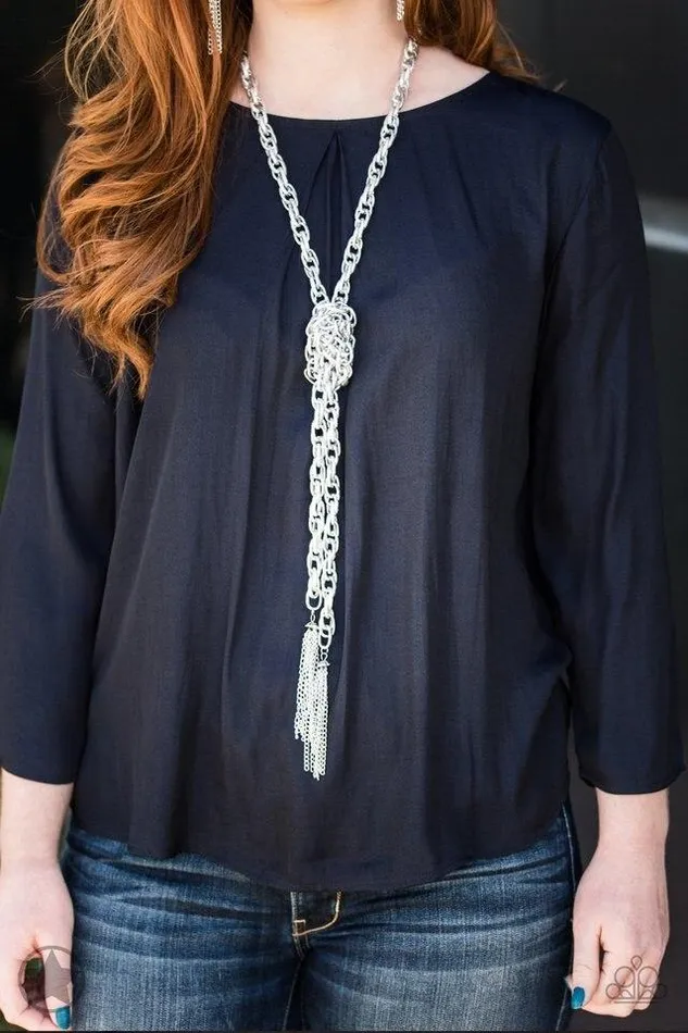 Necklaces Paparazzi Jewelry Paparazzi Necklace Blockbuster SCARFed for Attention Silver