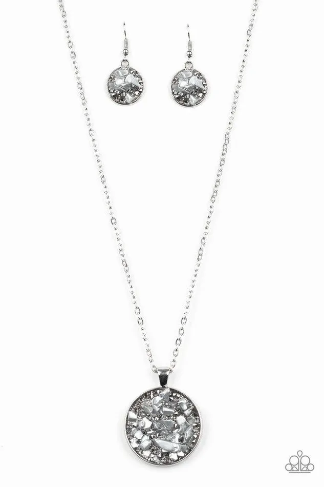 Necklaces Paparazzi Necklace GLAM Crush Monday Silver Paparazzi Jewelry