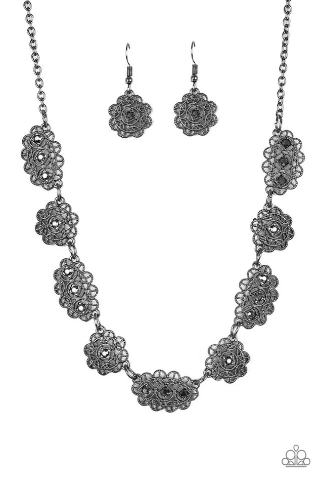 Necklaces Paparazzi Necklace Vintage Vogue Black Paparazzi Jewelry Necklaces Paparazzi Necklace Vintage Vogue Black Paparazzi Jewelry