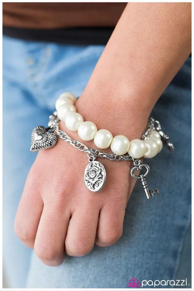 Paparazzi Bracelet Oh So Charming White Paparazzi Jewelry Bracelets