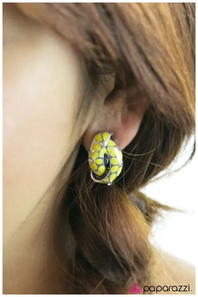 Paparazzi Earring Bittersweet Yellow Paparazzi Jewelry Earrings
