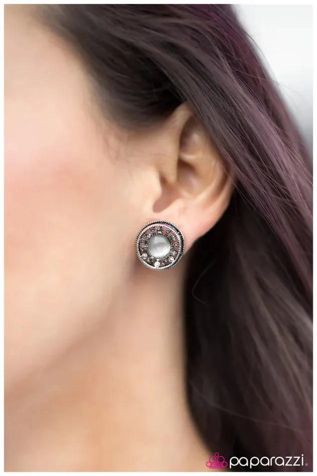 Paparazzi Earring Crystal Castles White Paparazzi Jewelry Earrings