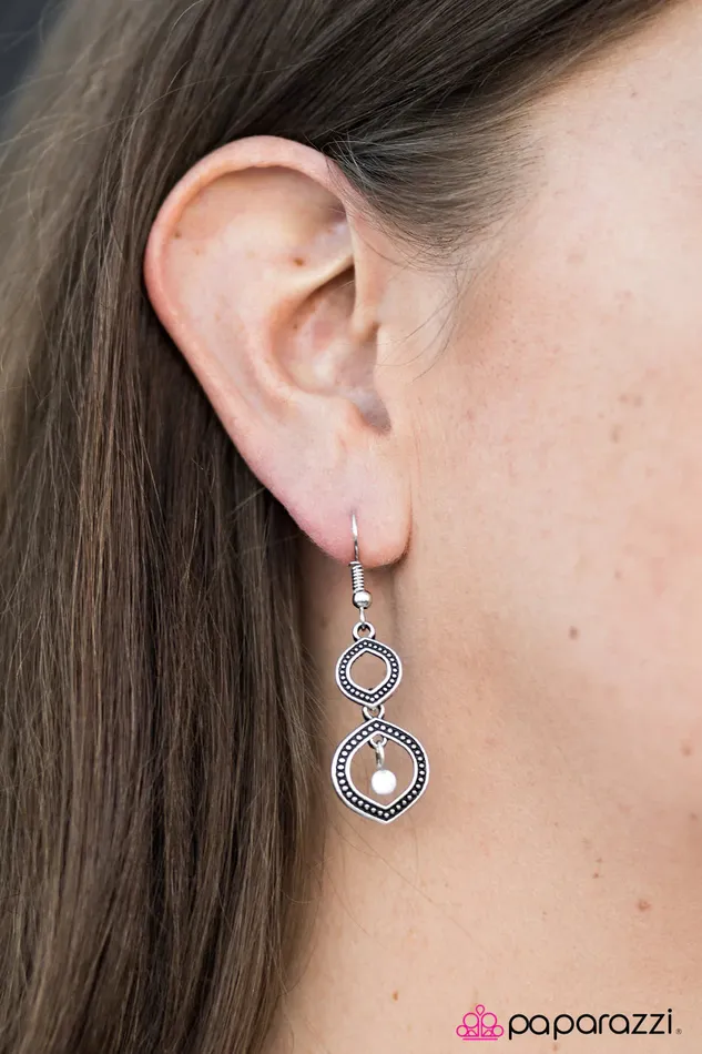 Paparazzi Earring Dancing Genie White Paparazzi Jewelry Earrings
