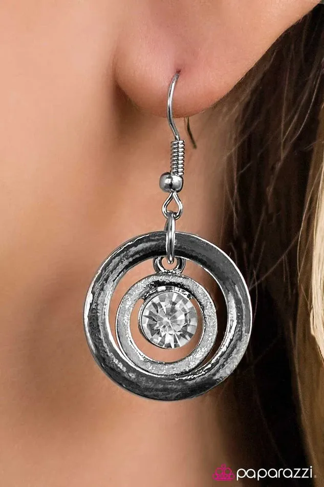Paparazzi Earring Dinner On The Moon White Paparazzi Jewelry Earrings