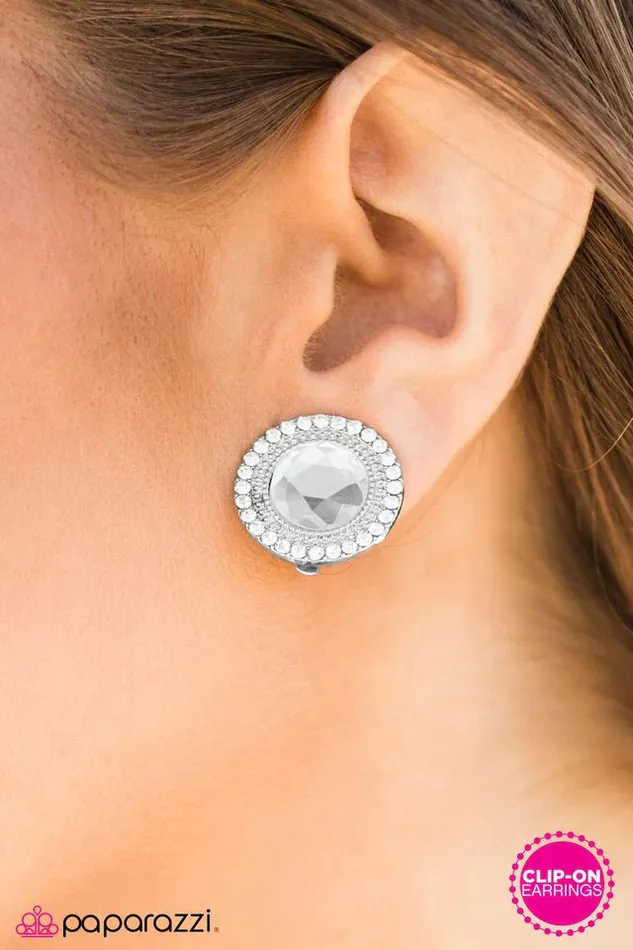 Paparazzi Earring GLASSic Marvel White Paparazzi Jewelry Earrings