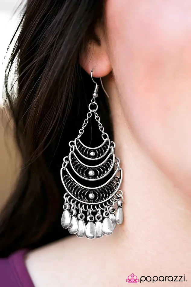 Paparazzi Earring Mumbai Moons Silver Paparazzi Jewelry Earrings