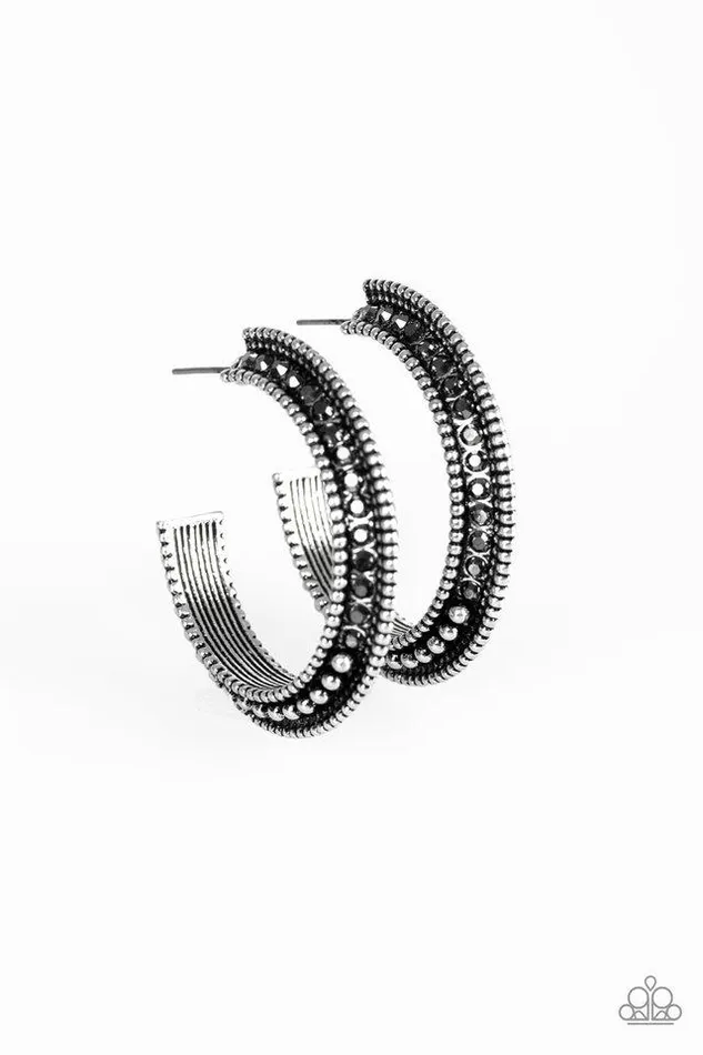 Paparazzi Earring Retro Reverberation Silver Paparazzi Jewelry Earrings