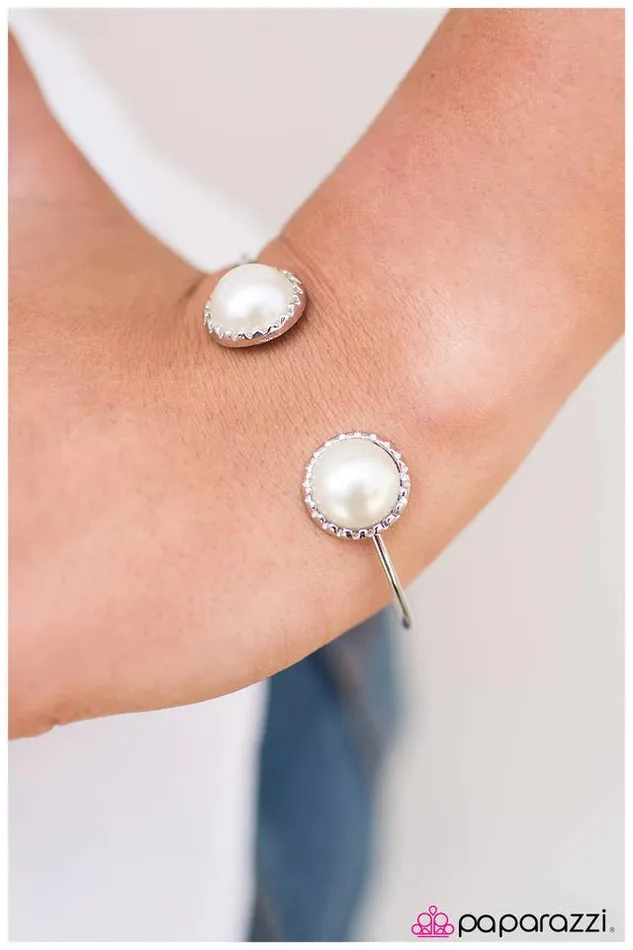 Paparazzi Jewelry Bracelets Paparazzi Bracelet Casting Call White