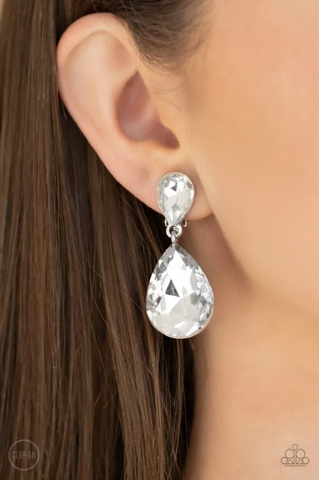 Paparazzi Jewelry Earrings Paparazzi Earring Aim For The MEGASTARS White