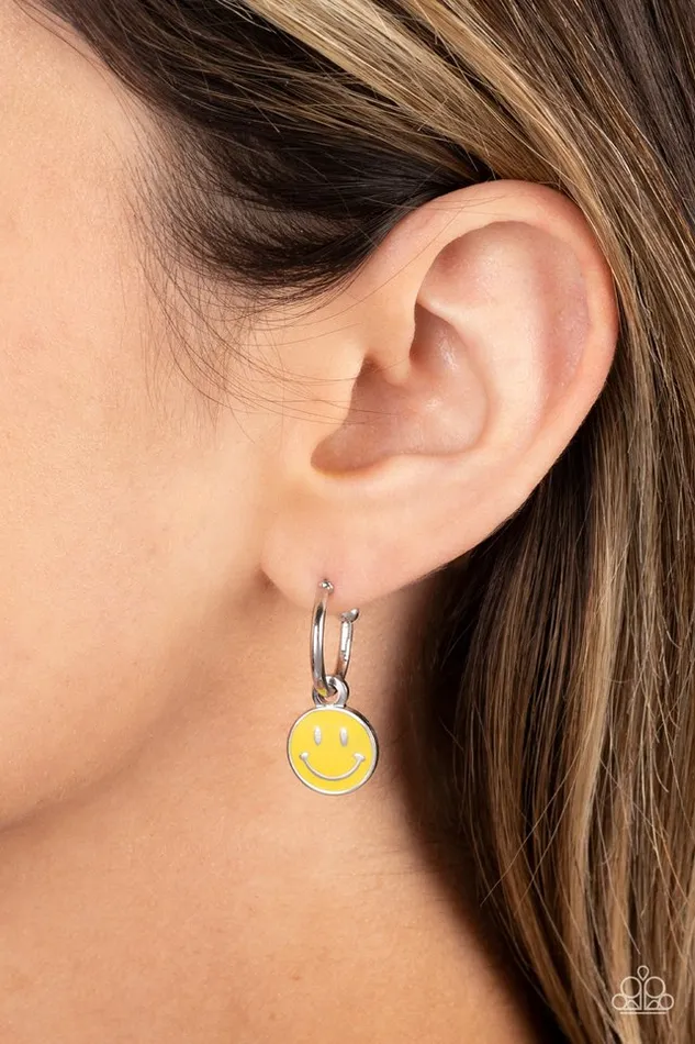 Paparazzi Jewelry Earrings Paparazzi Earring Subtle Smile Yellow