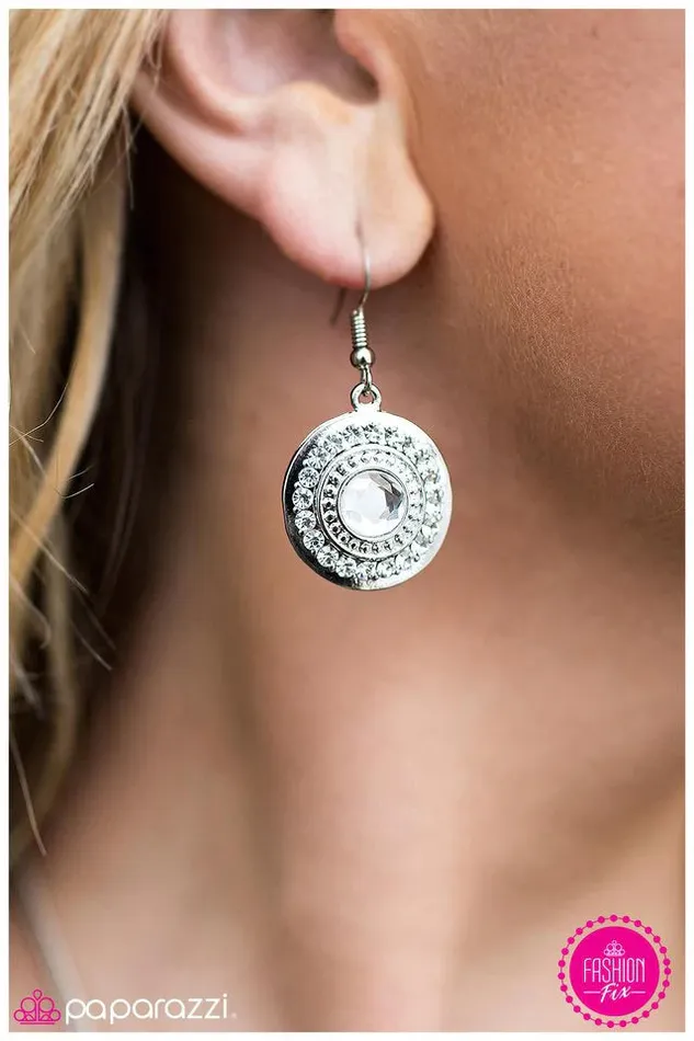 Paparazzi Jewelry Earrings Paparazzi Earring The Hamptons White