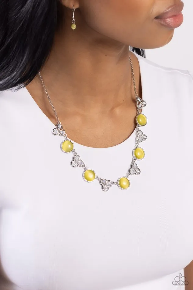 Paparazzi Jewelry Necklaces Paparazzi Necklace Floral Crowned Yellow