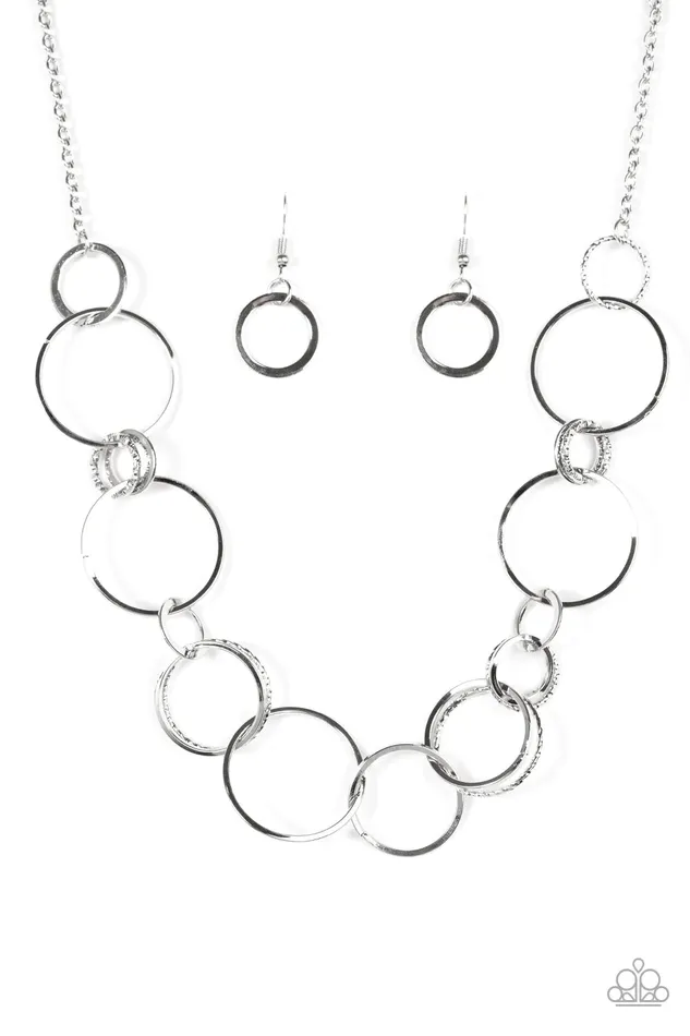 Paparazzi Jewelry Necklaces Paparazzi Necklace Follow The RINGLEADER Silver