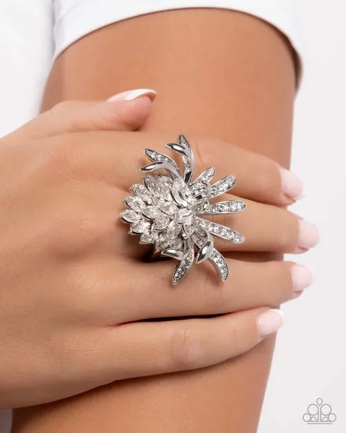 Paparazzi Jewelry Paparazzi Ring Lotus Legacy Rings