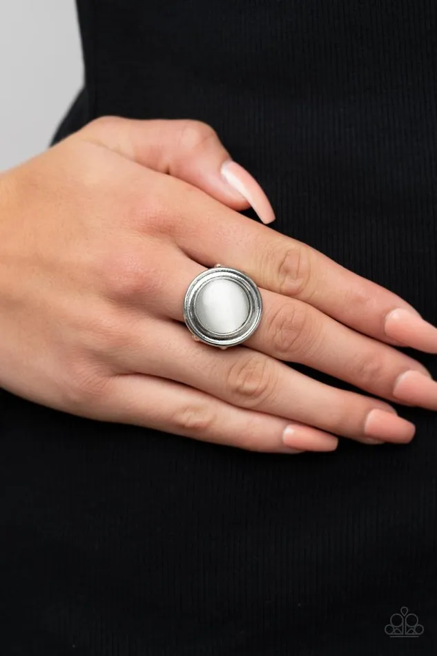Paparazzi Jewelry Rings Paparazzi Ring Laguna Luminosity White