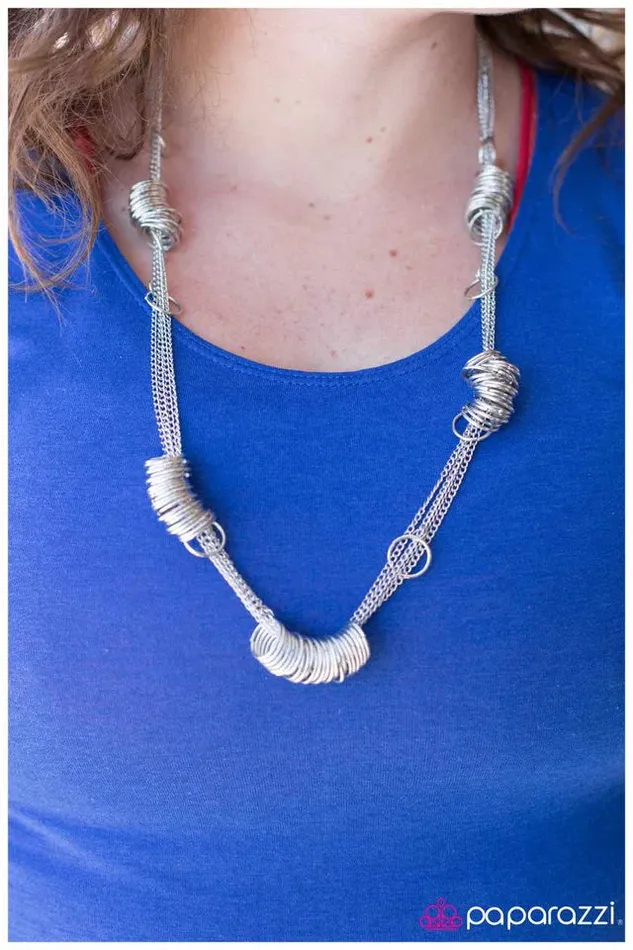 Paparazzi Necklace That Has A Nice Ring To It Silver Paparazzi Jewelry Necklaces