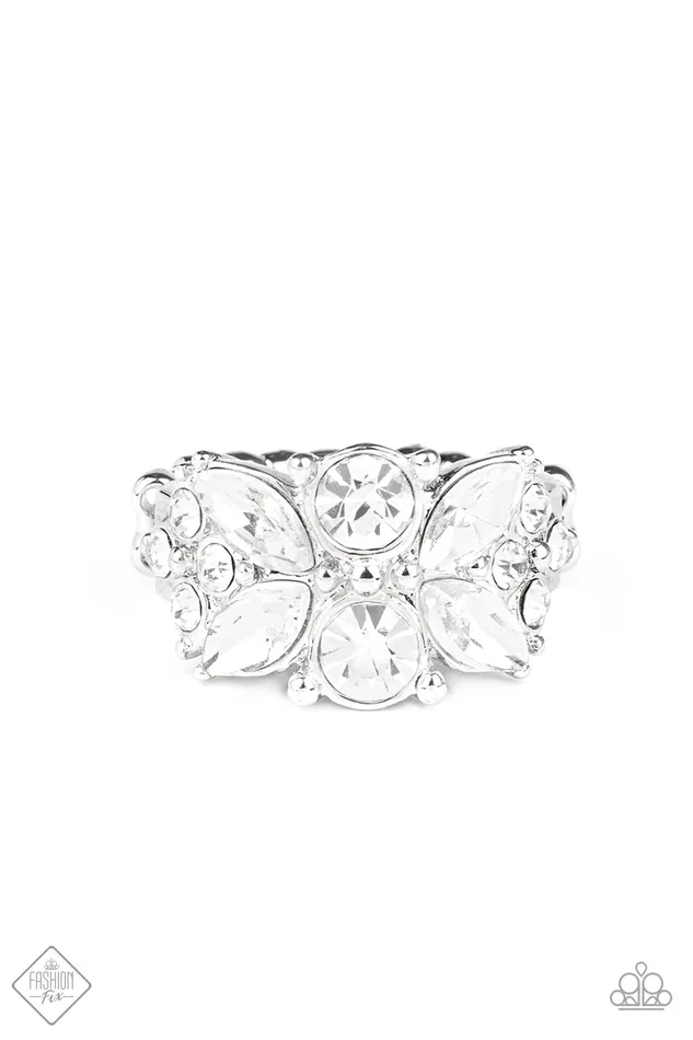 Paparazzi Ring Sparkly State of Mind White Fashion Fix Sept 2020 Paparazzi Jewelry Rings