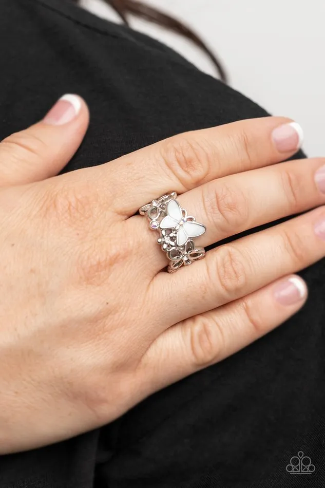 Rings Paparazzi Jewelry Paparazzi Ring All FLUTTERED Up White