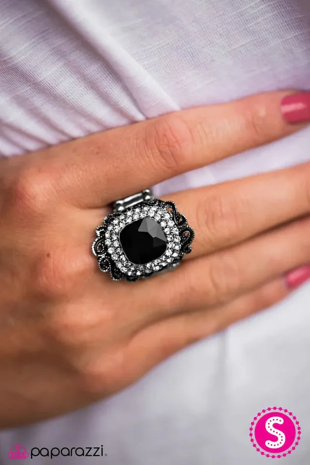 Rings Paparazzi Ring REGALLY Speaking Black Paparazzi Jewelry