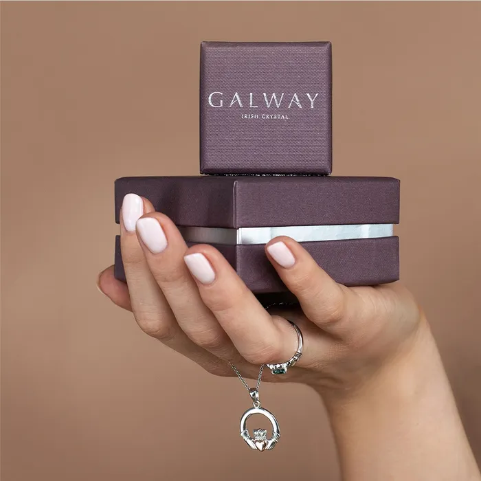 Galway Necklaces Galway Rhodium Plated 925 Sterling Silver Claddagh Pendant 158 Gms and Chain Galway Necklaces Galway Rhodium Plated 925 Sterling Silver Claddagh Pendant 158 Gms and Chain