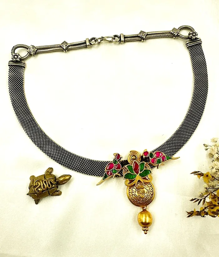 Kundan The Silver Antique Peacock Hasli Necklace Necklaces
