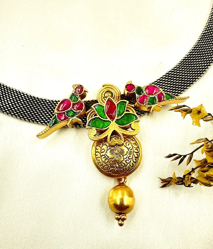 Kundan The Silver Antique Peacock Hasli Necklace Necklaces
