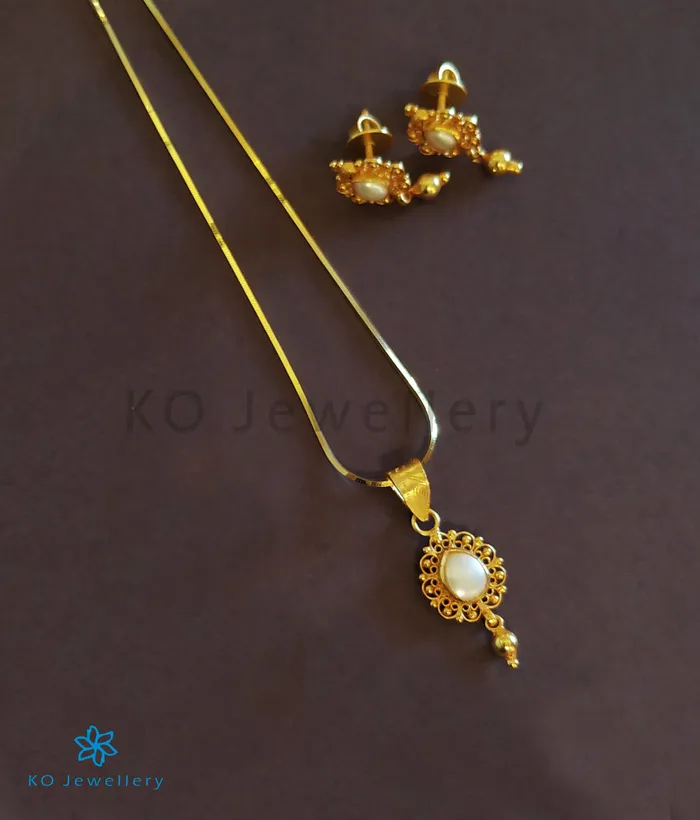 Silversmith Necklaces The Rishit Silver Pendant Set Pearl