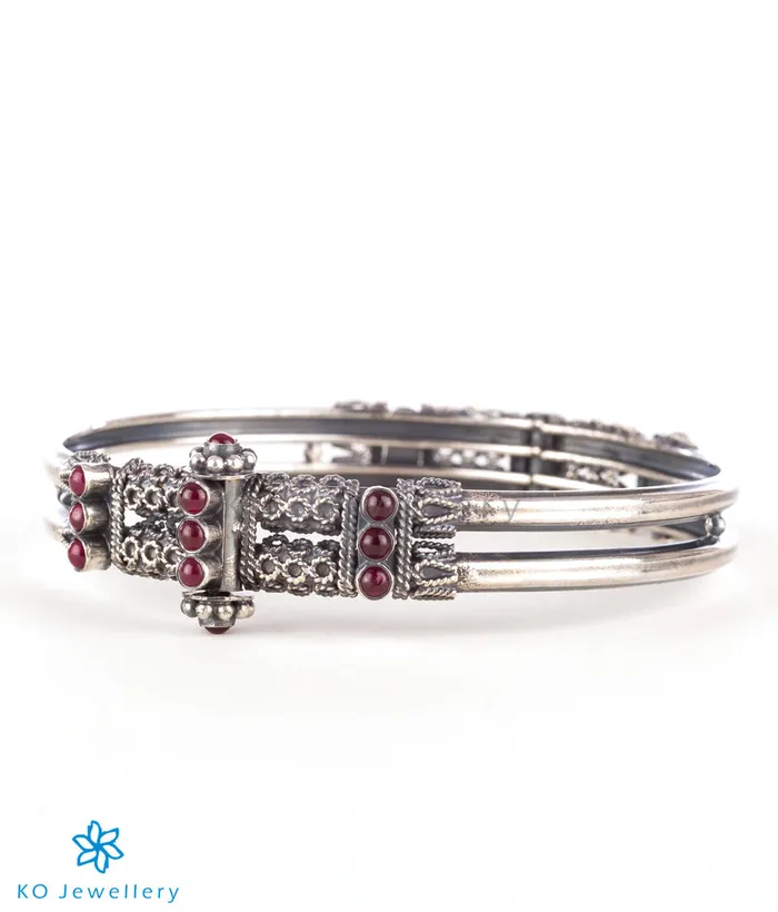 The Kanishtha Silver Kempu Bracelet OxidisedSize22242628 Silversmith Bracelets