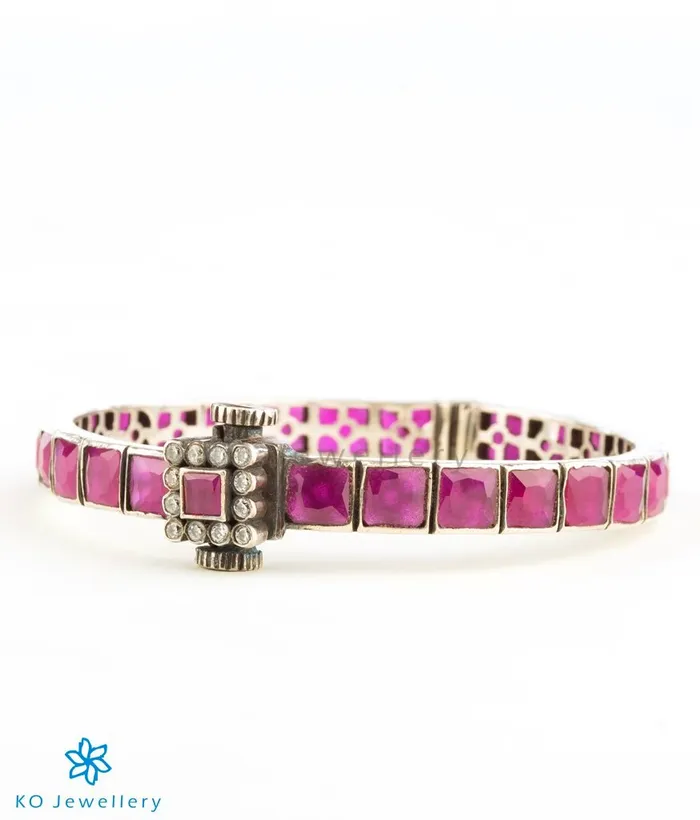 The Sampada Silver Kemp Bracelet RedOxidisedSize 22242628 Silversmith Bracelets